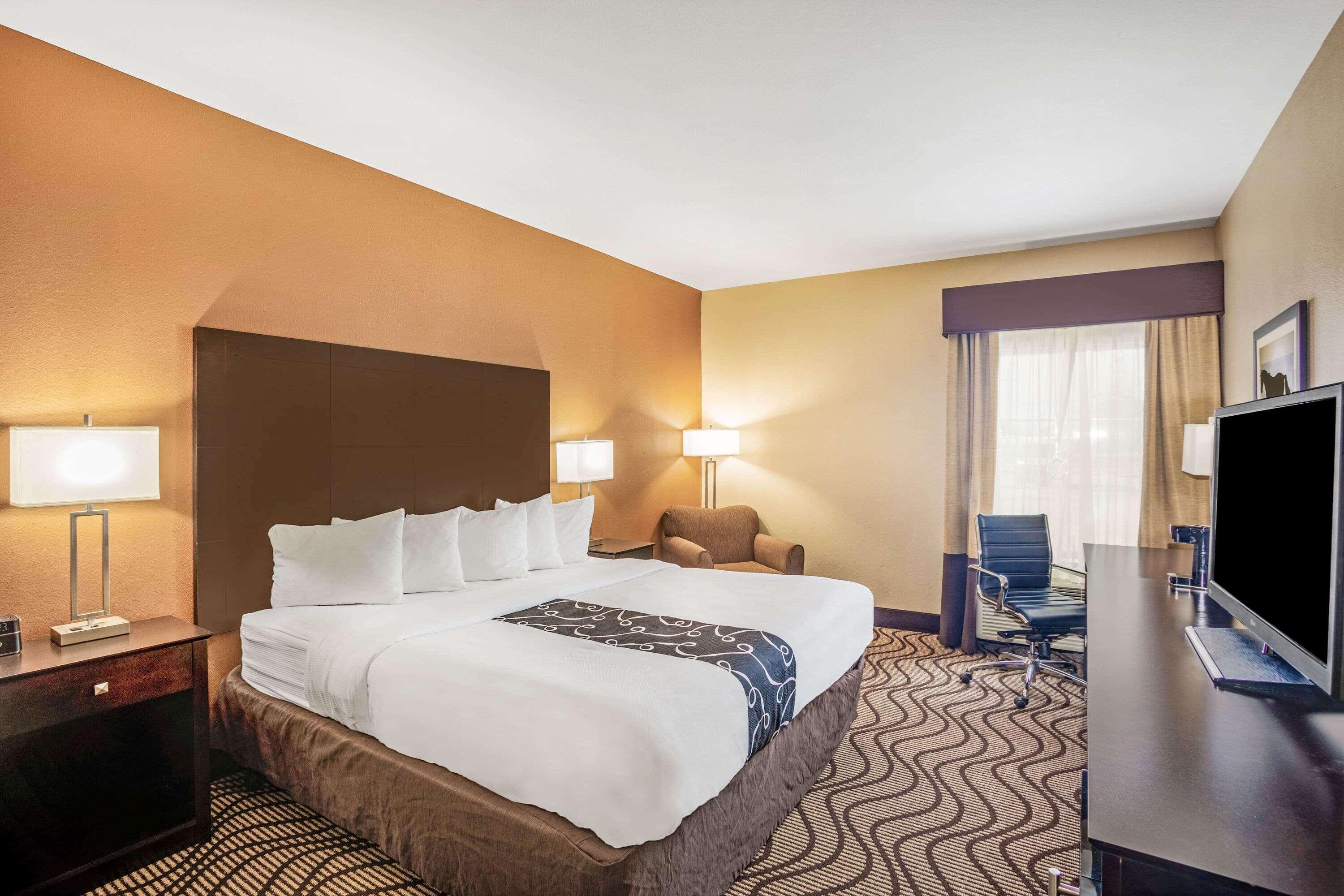 La Quinta By Wyndham Beeville Экстерьер фото